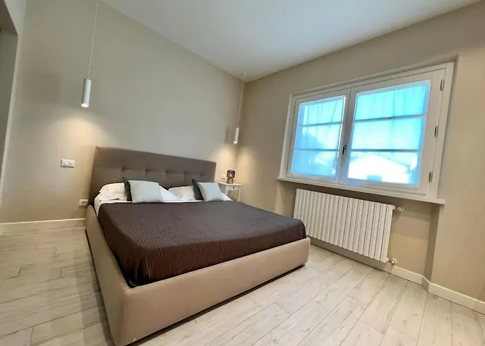 Carli In Centro A Dei Marmi