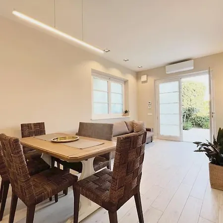 Carli In Centro A Dei Marmi Villa